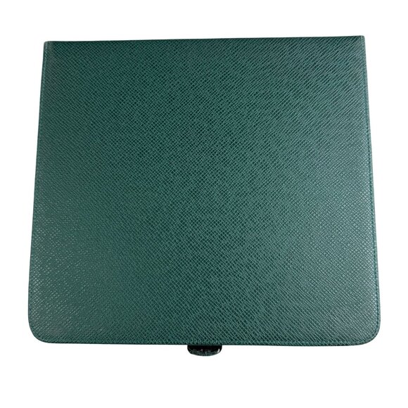 Thompson Co. Embossed Green Travel Cigar Humidor Gift Set w/ Hygrometers & More - Picture 10 of 14